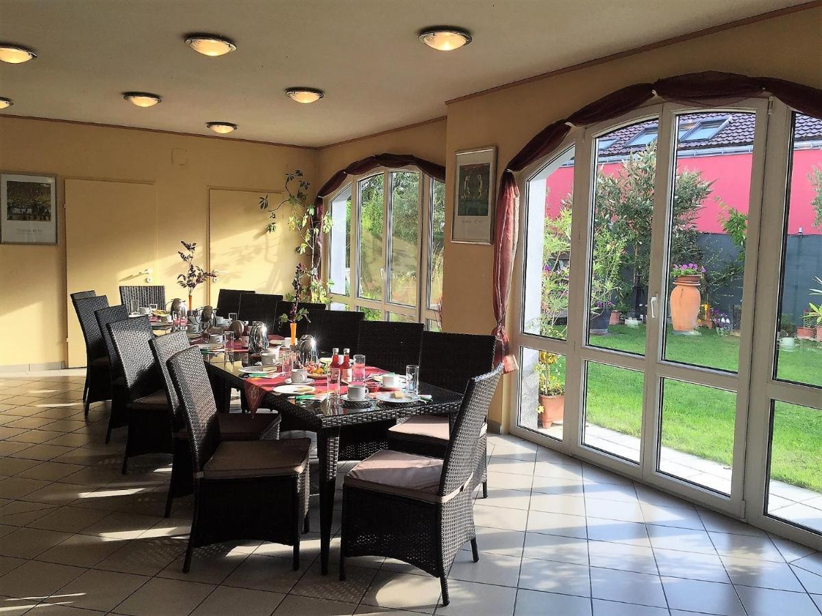 Haus Marianne Hotell Franzhausen Exteriör bild